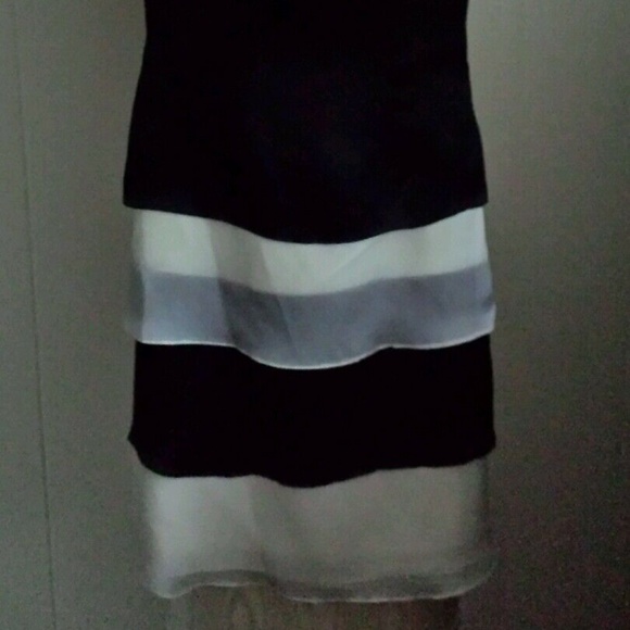 NWT WOMEN Sara Emanuel  Tiered Colorblock  dress - Picture 5 of 7